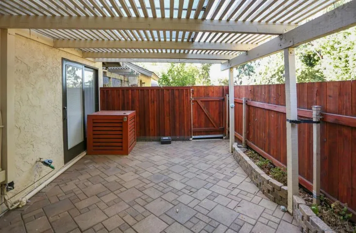 9704 Caminito De La Fada, San Diego, California 92124