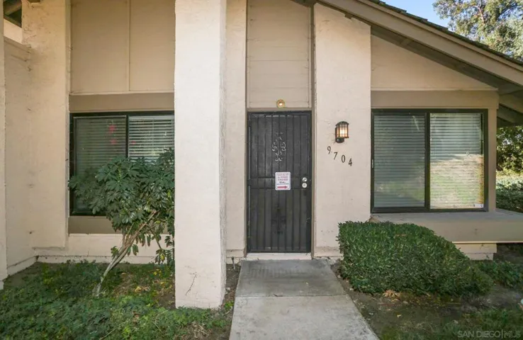 9704 Caminito De La Fada, San Diego, California 92124