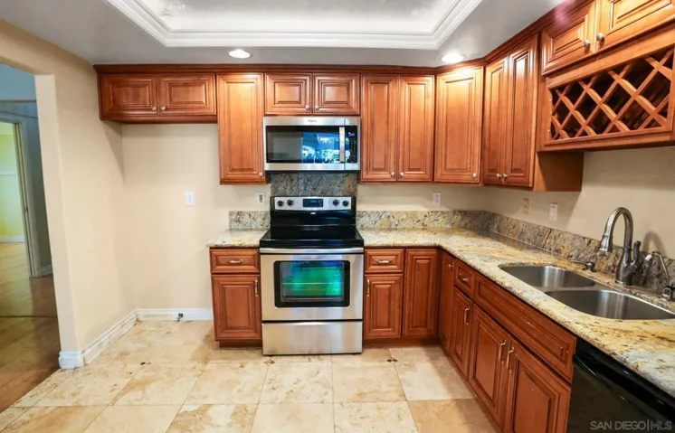 9704 Caminito De La Fada, San Diego, California 92124