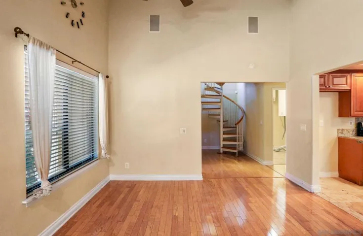 9704 Caminito De La Fada, San Diego, California 92124