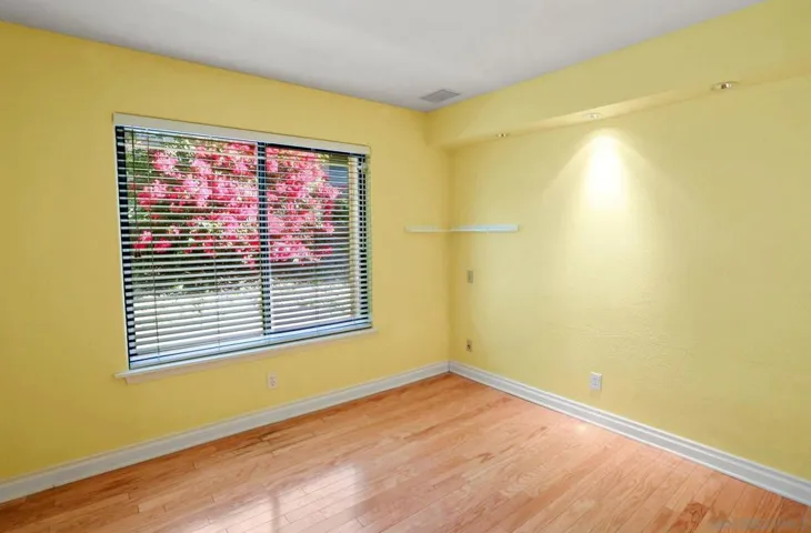 9704 Caminito De La Fada, San Diego, California 92124