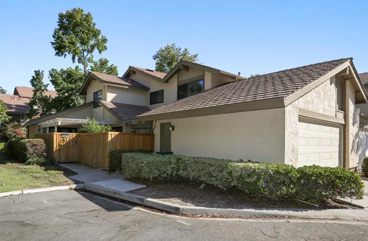 9704 Caminito De La Fada, San Diego, California 92124