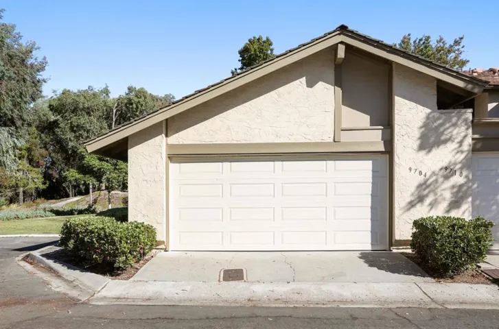 9704 Caminito De La Fada, San Diego, California 92124