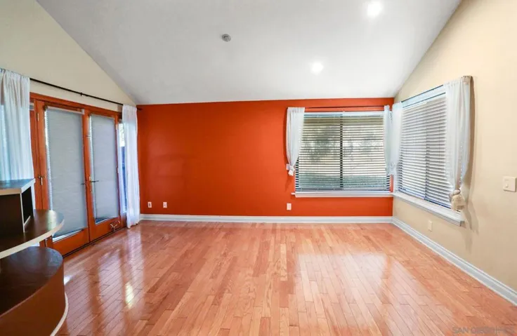 9704 Caminito De La Fada, San Diego, California 92124
