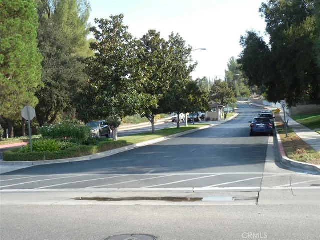 19508 Avenue Of The Oaks C, Newhall, California 91321