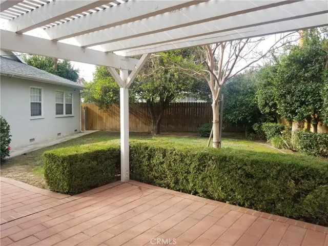 20527 Gault Street, Winnetka, California 91306