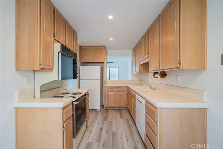 5739 E Stillwater Avenue 15, Orange, California 92869