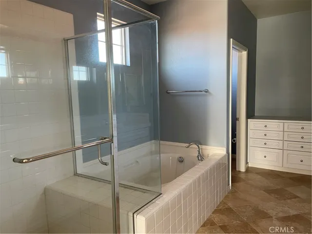 39 Roycroft, Irvine, California 92620