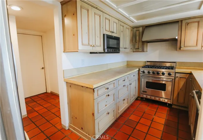 564 Bluerock Court, San Luis Obispo, California 93401