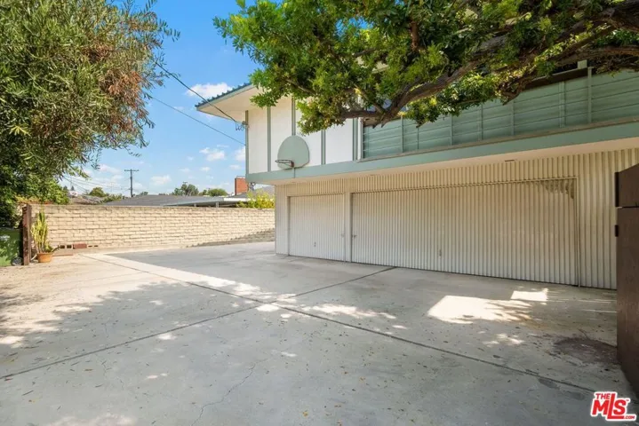 6155 Shenandoah Avenue, Los Angeles, California 90056