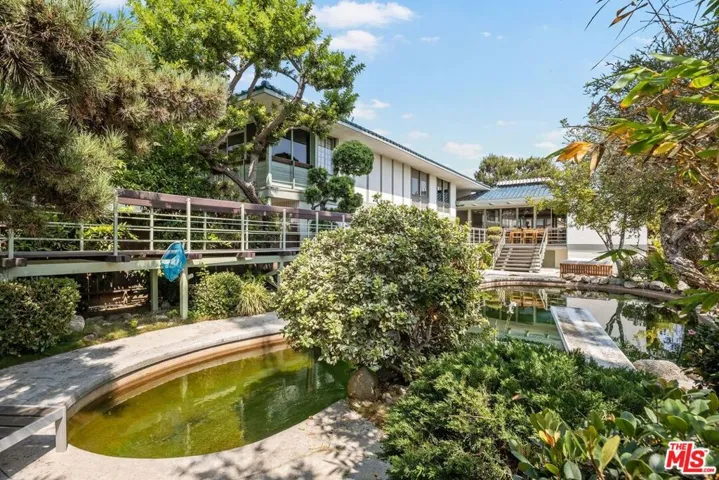 6155 Shenandoah Avenue, Los Angeles, California 90056