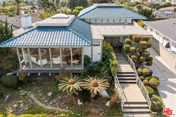 6155 Shenandoah Avenue, Los Angeles, California 90056