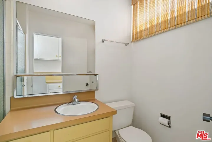 6155 Shenandoah Avenue, Los Angeles, California 90056