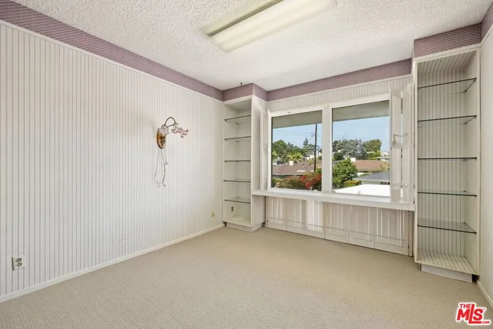6155 Shenandoah Avenue, Los Angeles, California 90056