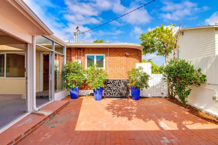 3035 Locust St., San Diego, California 92110