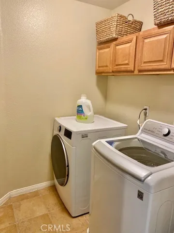 laundry room (upstairs)