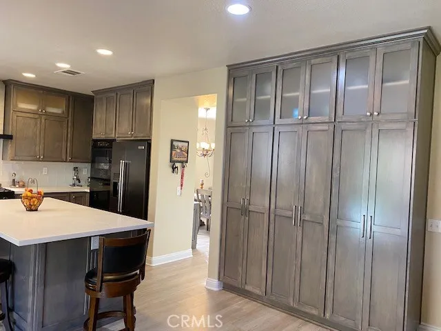 Custom Kitchen Cabinets