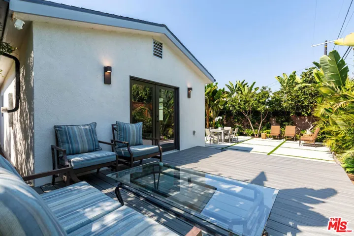 964 4th Avenue, Los Angeles, California 90019