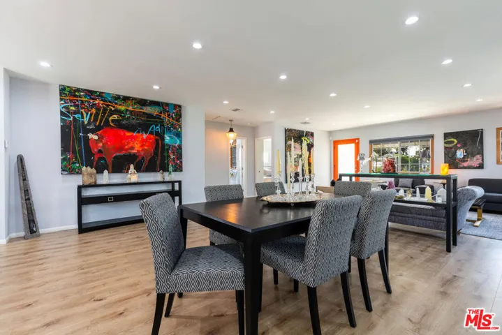 964 4th Avenue, Los Angeles, California 90019