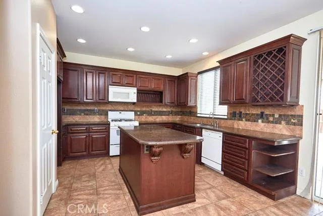 8971 Hydrangea Avenue, Hesperia, California 92344