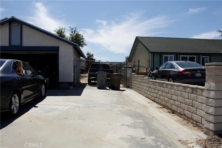 Rt Side Yard with entry gate