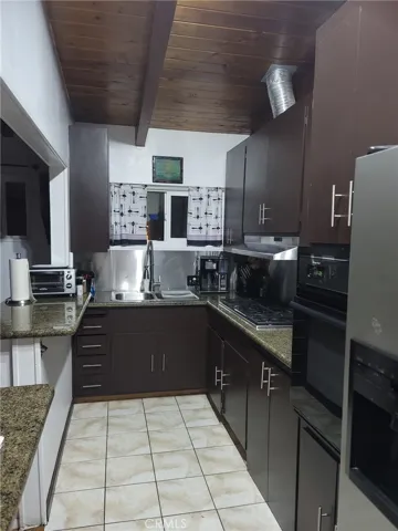 2502 20th St, Santa Monica, California 90405