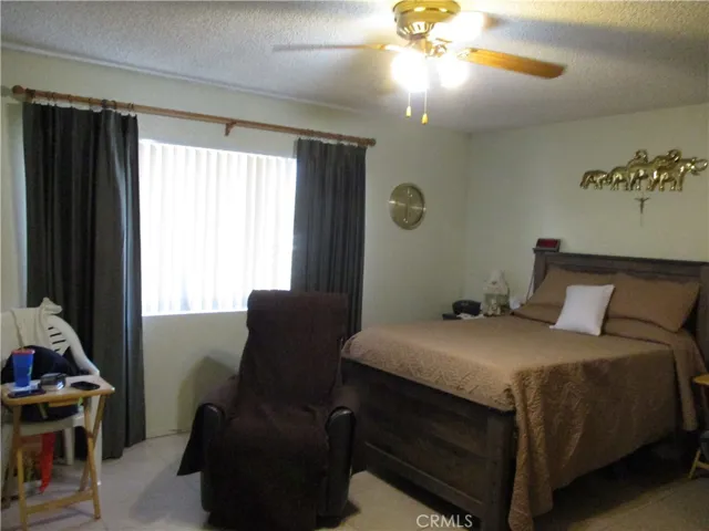 Master Bedroomhttps://matrix.crmls.org/Matrix/MediaManager/ShowImage.aspx?tbl=50&mtid=1&tmui=361803854&mf=P362616868060c44cb-7c14-43f5-baef-7ef71596130eU-1&w=128&h=96&q=99&md=2021-10-19%2013:30:31.857