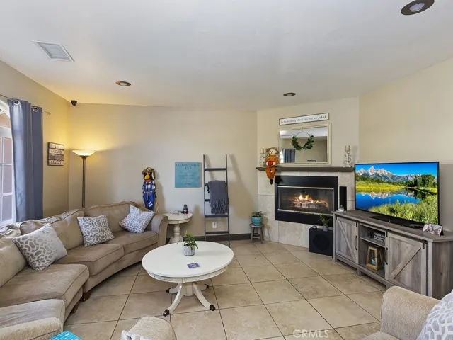 15365 Straight Arrow Road, Apple Valley, California 92307
