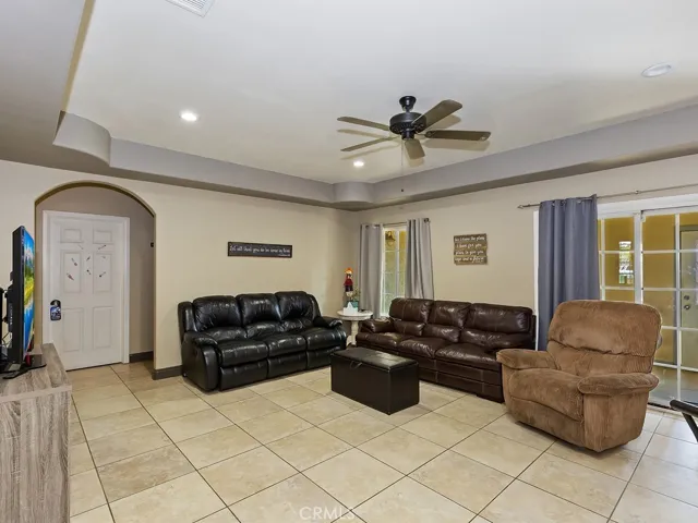 15365 Straight Arrow Road, Apple Valley, California 92307
