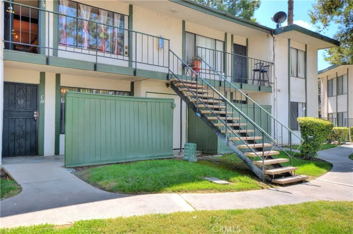1735 E Washington Street C14, Colton, California 92324