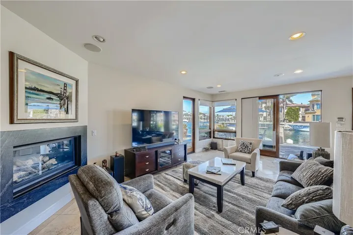 16362 Maruffa Circle, Huntington Beach, California 92649