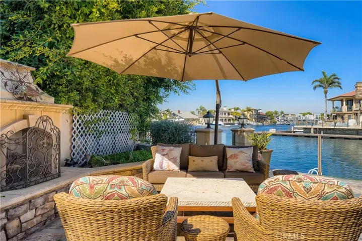 16362 Maruffa Circle, Huntington Beach, California 92649