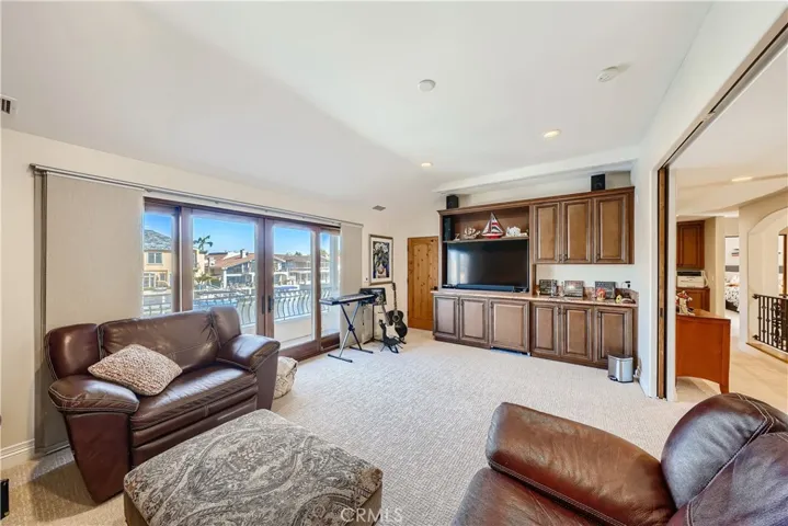 16362 Maruffa Circle, Huntington Beach, California 92649