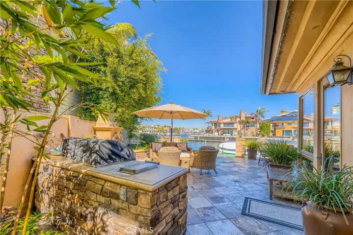16362 Maruffa Circle, Huntington Beach, California 92649