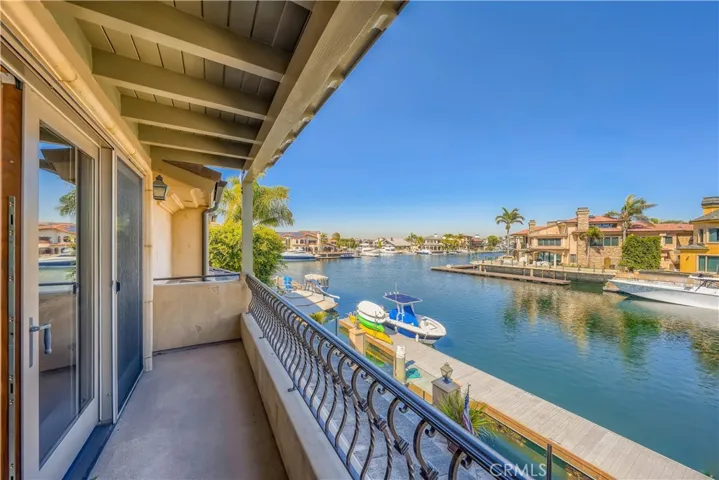 16362 Maruffa Circle, Huntington Beach, California 92649