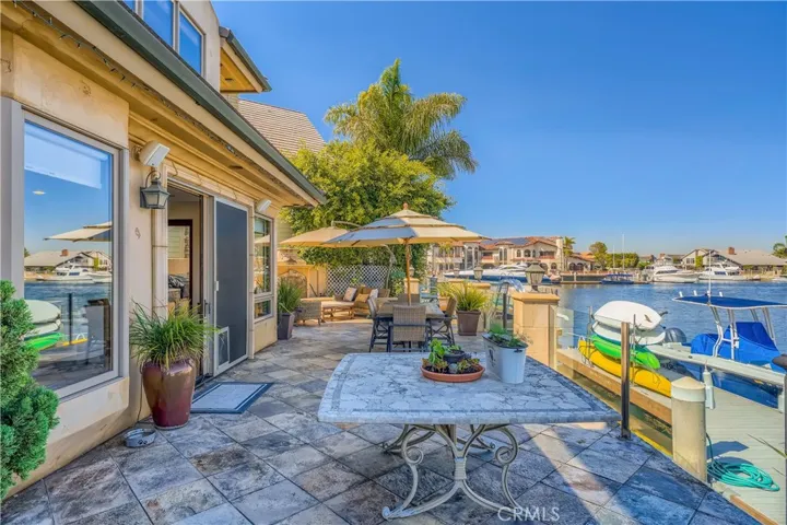 16362 Maruffa Circle, Huntington Beach, California 92649