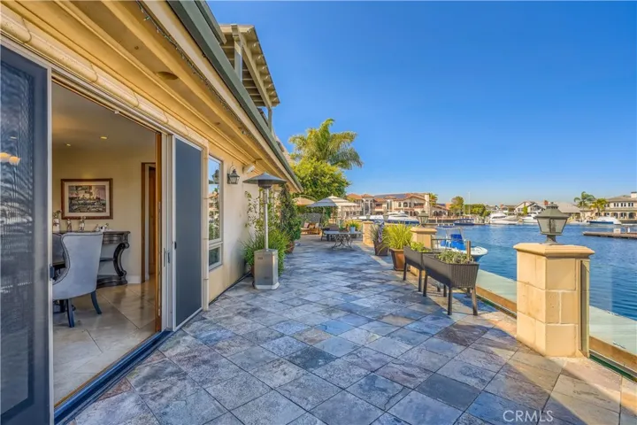 16362 Maruffa Circle, Huntington Beach, California 92649