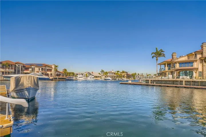 16362 Maruffa Circle, Huntington Beach, California 92649
