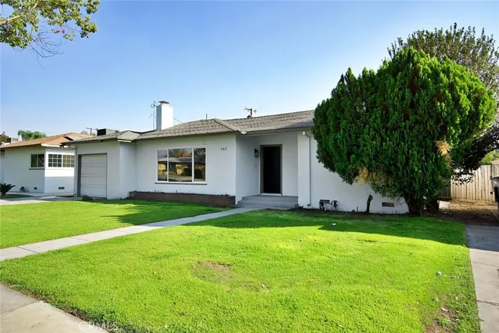 747 W Robinson Avenue, Fresno, California 93705