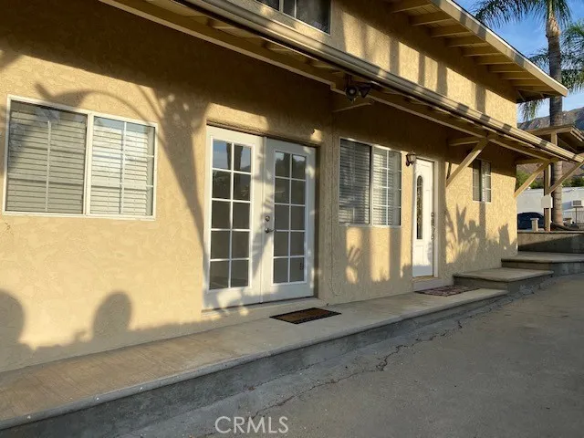 Driveway enterance