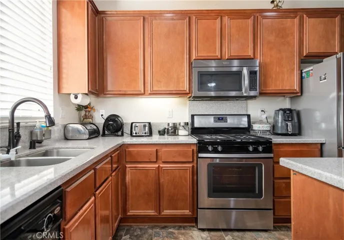 652 Apache Street, San Jacinto, California 92582