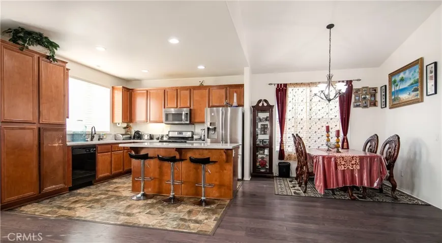 652 Apache Street, San Jacinto, California 92582