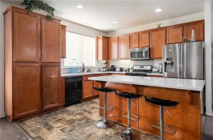 652 Apache Street, San Jacinto, California 92582