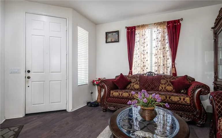 652 Apache Street, San Jacinto, California 92582