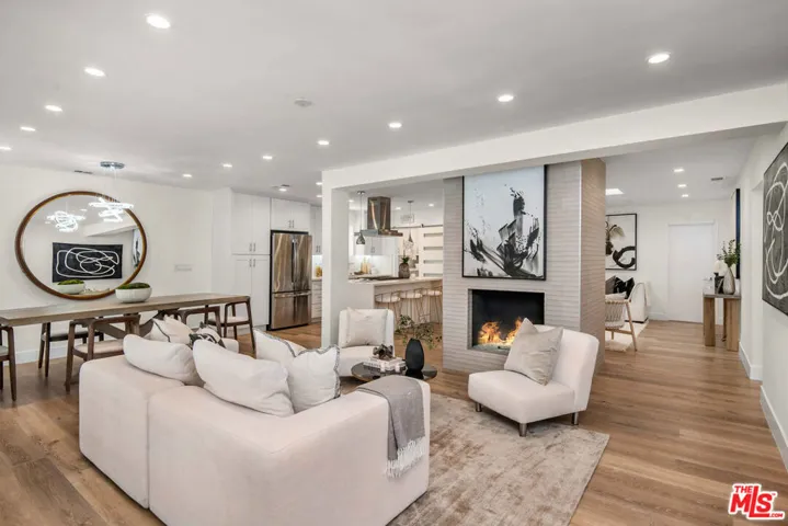 11860 Tiara Street, Valley Village, California 91607