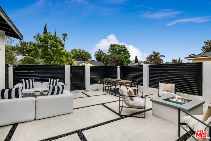 11860 Tiara Street, Valley Village, California 91607