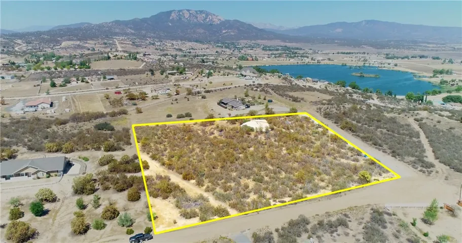 597 Shetland Lane, Aguanga, California 92536