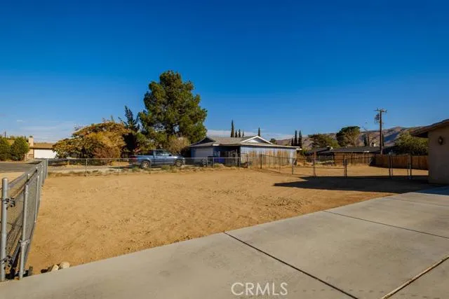 10603 Gila Court, Apple Valley, California 92308
