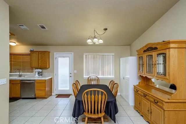10603 Gila Court, Apple Valley, California 92308