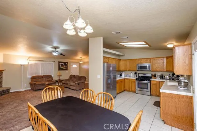 10603 Gila Court, Apple Valley, California 92308